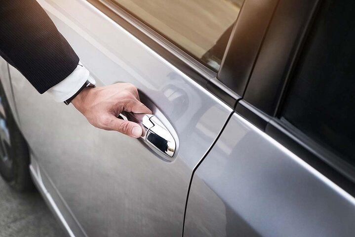 Private Departure Transfer: Tirana to Tirana Airport (TIA)